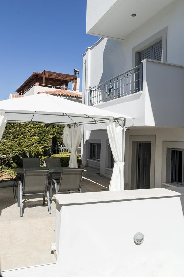 Villa D'Irene-Near Athens Airport , 200 Meters From The Beach Davis Ártemida Kültér fotó